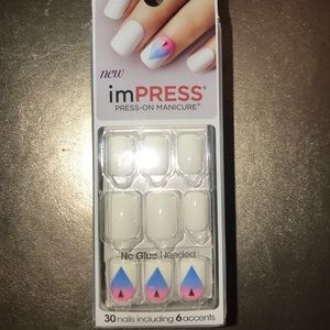 imPRESS Press-On Manicure